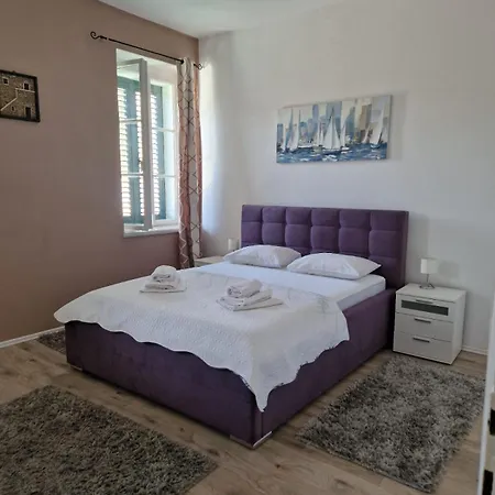 Pape Apartmán *