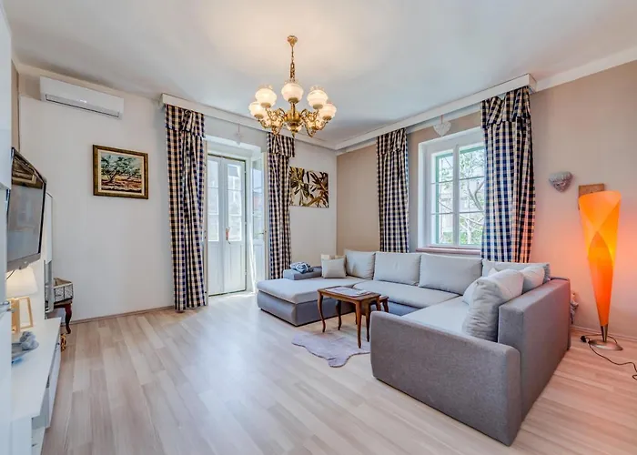 Pape Apartman Split