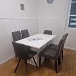 Pape Apartmán *